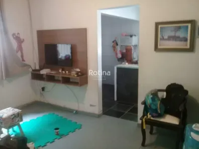 Casa com 2 Quartos à venda, 171m² no Carajás, Uberlândia