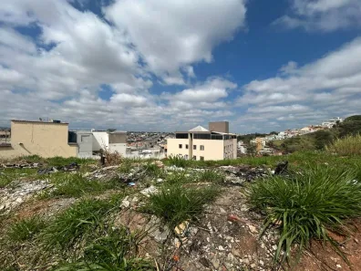 Lote/Terreno à venda, 368m² no Arvoredo 2ª Seção, Contagem