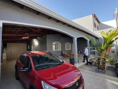 Casa com 5 Quartos à venda, 360m² no Setor Tradicional, Brasília