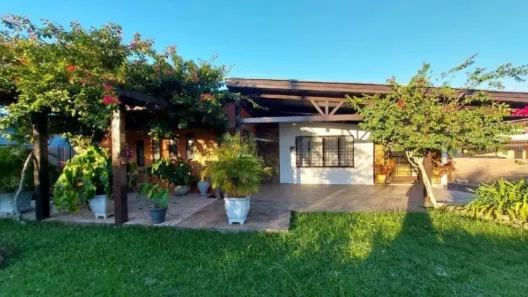 Casa com 4 Quartos à venda, 250m² no Tarumã, Viamão