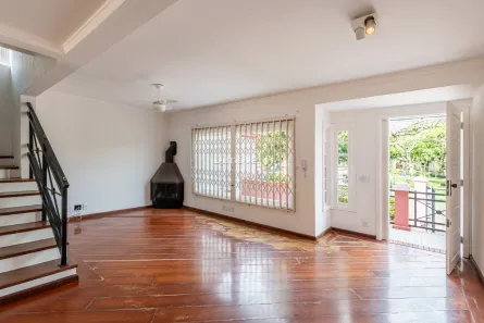 Casa de Condomínio com 3 Quartos à venda, 214m² no Vila Assunção, Porto Alegre