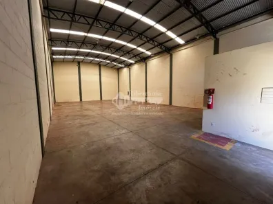 Galpão/Depósito/Armazém para alugar, 228m² no Residencial e Comercial Palmares, Ribeirão Preto
