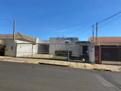Casa com 3 Quartos à venda, 251m² no Vila Harmonia, Araraquara