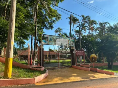 Fazenda/Sítio com 3 Quartos para alugar, 400m² no Chácara Recreio Vista Alegre, Botucatu