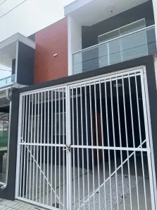 Sobrado com 2 Quartos à venda, 64m² no Itacolomi, Balneário Piçarras