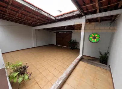 Casa com 3 Quartos à venda, 189m² no Chácara Agrindus, Taboão da Serra
