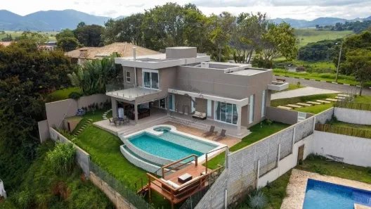 Casa de Condomínio com 3 Quartos à venda, 490m² no San Lourenzo, Joanópolis