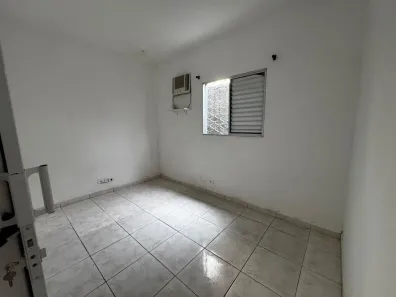 Casa com 3 Quartos para alugar, 90m² no Vila Mathias, Santos