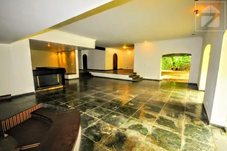 Imóvel Comercial com 2 Quartos para alugar, 560m² no Jardim das Paineiras, Campinas