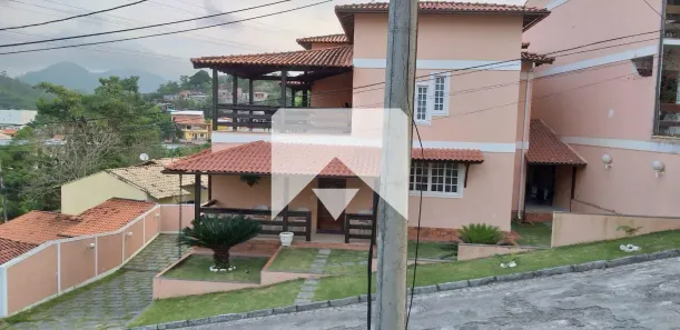 Casa com 4 Quartos à venda, 360m² no Badu, Niterói