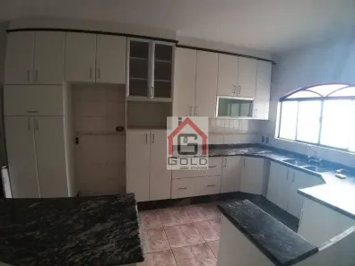 Sobrado com 4 Quartos à venda, 185m² no Bangú, Santo André