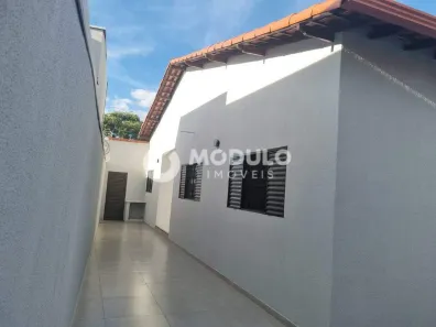 Casa com 3 Quartos à venda, 198m² no Alto Umuarama, Uberlândia
