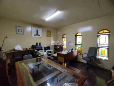 Casa com 6 Quartos à venda, 304m² no Santa Maria, Uberaba