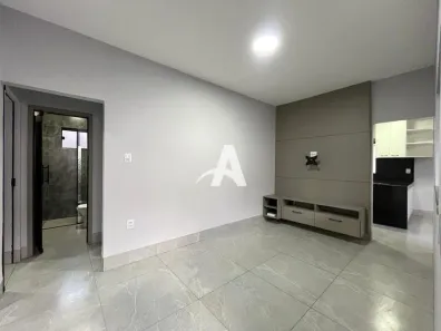 Casa com 3 Quartos para alugar, 280m² no Segismundo Pereira, Uberlândia