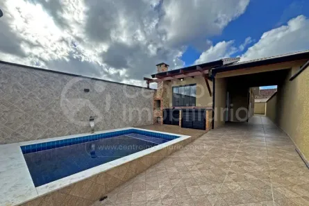 Casa com 2 Quartos à venda, 95m² no Cidade Nova Peruíbe, Peruíbe