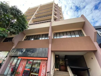 Sala Comercial para alugar, 213m² no Vitória, Londrina