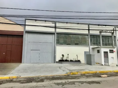 Prédio Comercial para alugar, 450m² no São Ciro, Caxias do Sul