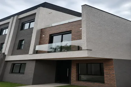 Sobrado com 4 Quartos à venda, 118m² no Alto Boqueirão, Curitiba