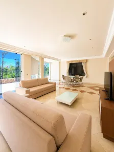 Casa com 5 Quartos à venda, 307m² no Vila Laura, Salvador