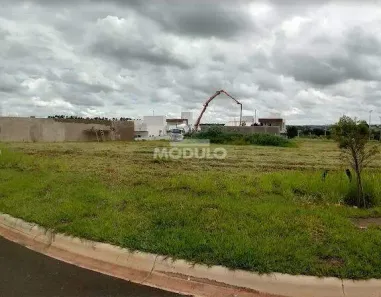 Lote/Terreno à venda, 834m² no Shopping Park, Uberlândia