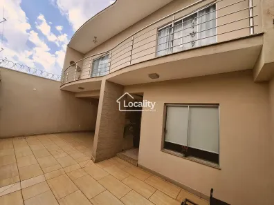 Sobrado com 4 Quartos à venda, 285m² no Santa Marta, Uberaba