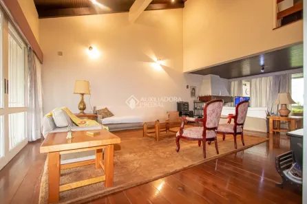 Casa com 4 Quartos para alugar, 352m² no Petrópolis, Porto Alegre