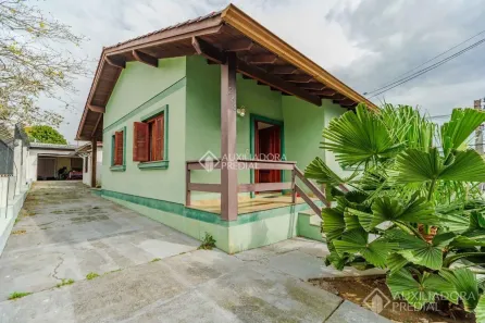 Casa com 3 Quartos à venda, 180m² no Cavalhada, Porto Alegre