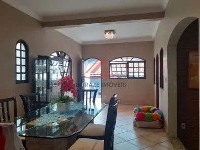 Sobrado com 4 Quartos à venda, 320m² no Jardim Pedroso, Mauá