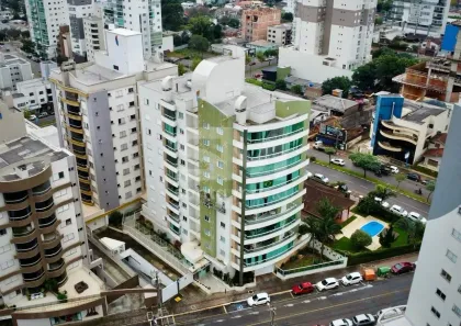 Apartamento com 3 Quartos para alugar, 10m² no Centro, Chapecó