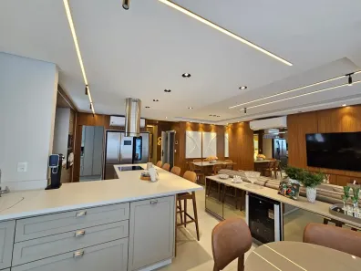 Apartamento com 4 Quartos para alugar, 164m² no Centro, Balneário Camboriú