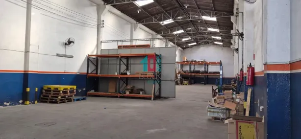 Galpão/Depósito/Armazém para alugar, 600m² no Bonsucesso, Rio de Janeiro