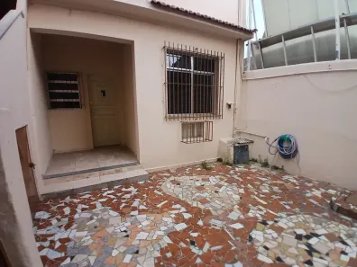 Casa com 2 Quartos para alugar, 56m² no Jardim Vinte e Cinco de Agosto, Duque de Caxias