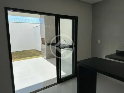 Sobrado com 3 Quartos à venda, 105m² no Novo Mundo, Uberlândia