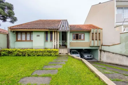 Casa com 4 Quartos à venda, 301m² no Guabirotuba, Curitiba