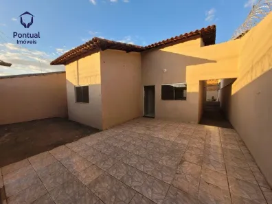 Casa com 3 Quartos para alugar, 140m² no Jardim das Palmeiras, Uberlândia