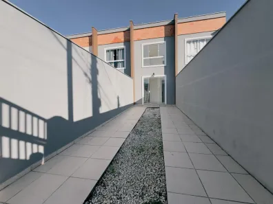 Sobrado com 2 Quartos à venda, 64m² no Rio Pequeno, Camboriú