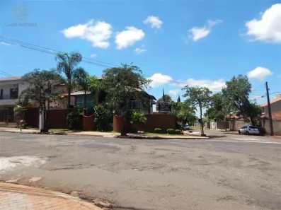 Casa com 4 Quartos à venda, 500m² no Caravelle, Londrina