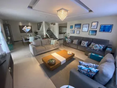 Sobrado com 4 Quartos à venda, 370m² no Dois Córregos, Valinhos