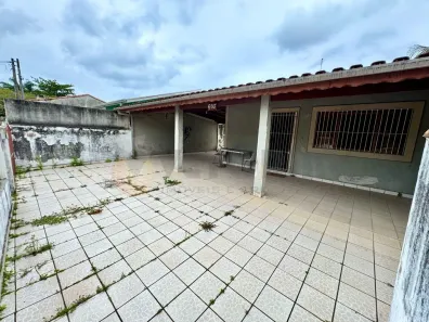 Casa com 4 Quartos à venda, 212m² no Jardim Nomar, Caraguatatuba