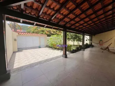 Casa com 3 Quartos à venda, 180m² no Piratininga, Niterói