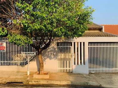 Casa com 4 Quartos à venda, 170m² no Cafezal, Londrina