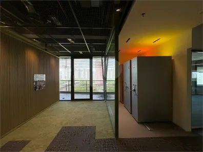 Sala Comercial para alugar, 1602m² no Parque Industrial Tomas Edson, São Paulo