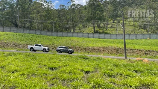 Lote/Terreno à venda, 337m² no Suru, Santana de Parnaíba