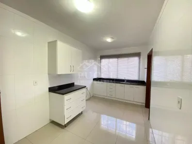 Apartamento com 3 Quartos para alugar, 221m² no Estação, Franca