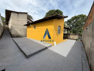 Casa com 2 Quartos para alugar, 80m² no Santo Antônio, Ribeirão das Neves