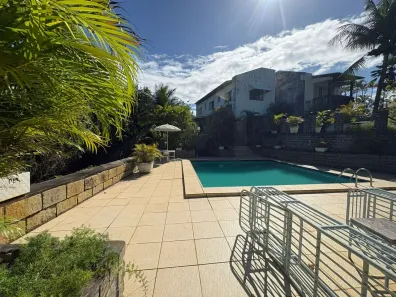 Casa com 3 Quartos à venda, 450m² no Pituaçu, Salvador