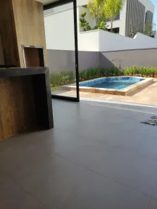 Casa de Condomínio com 4 Quartos à venda, 231m² no Granja Marileusa, Uberlândia