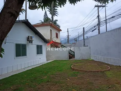 Casa de Condomínio com 3 Quartos à venda, 260m² no Parque Califórnia, Campos dos Goytacazes