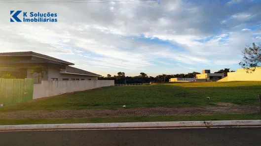 Lote/Terreno à venda, 709m² no Jardim Shangri-Lá, Bauru