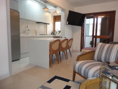 Apartamento com 2 Quartos para alugar, 60m² no Menino Deus, Porto Alegre